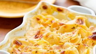 Картофельная запеканка с печенью и изюмом