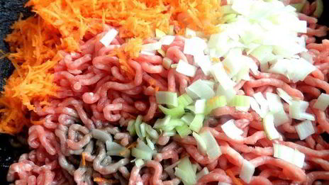 картофельная запеканка с сельдереем и фаршем