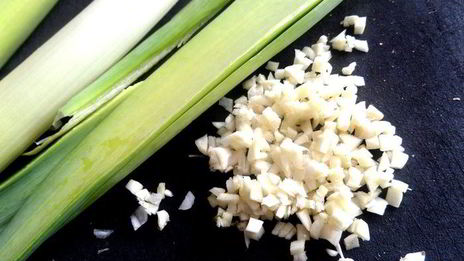 картофельная запеканка с сельдереем и фаршем