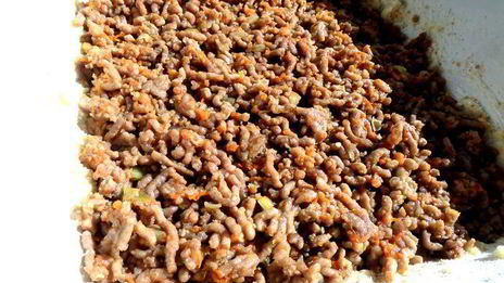 картофельная запеканка с сельдереем и фаршем