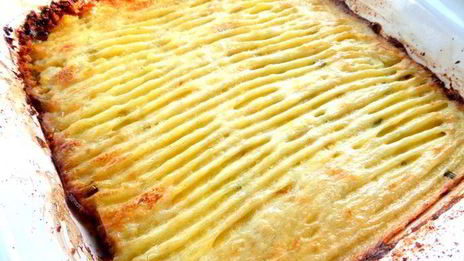 картофельная запеканка с сельдереем и фаршем