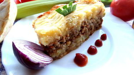 картофельная запеканка с сельдереем и фаршем