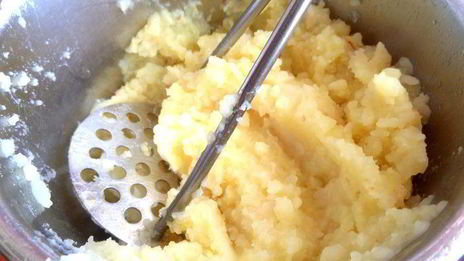 картофельная запеканка с сельдереем и фаршем