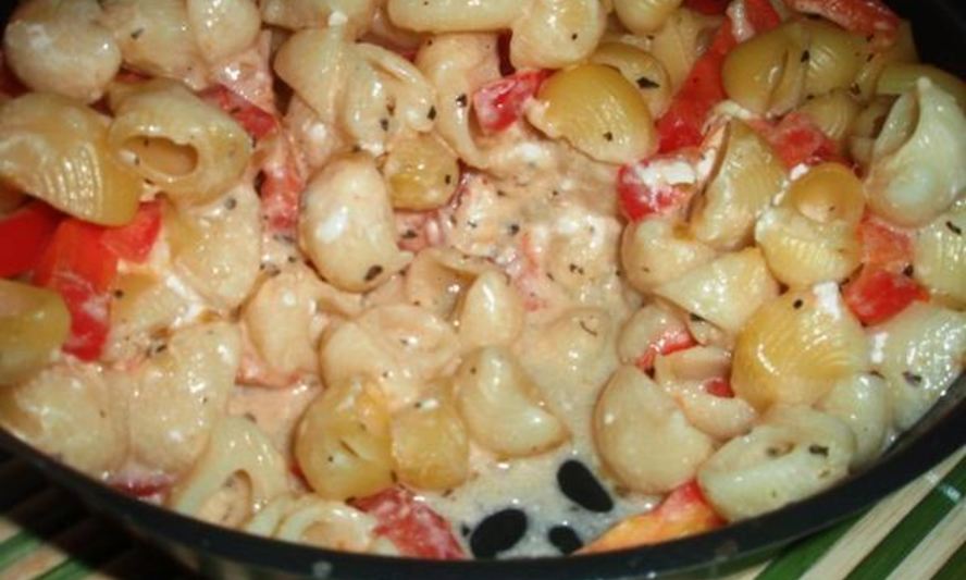 Рецепт макаронной запеканки с помидорами и брынзой