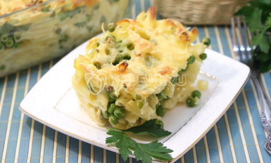 Рецепт запеканки из макарон с сыром и зеленым горошком
