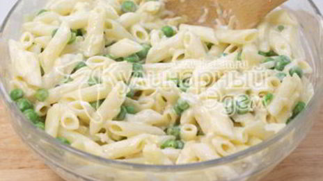 запеканка из макарон с сыром и зеленым горошком