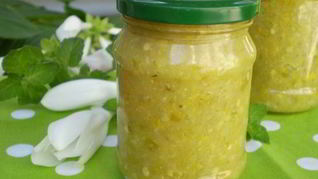 Аджика из кабачков на зиму острая