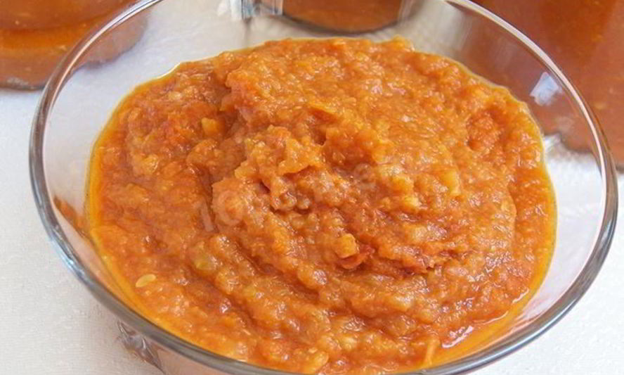 Рецепт аджики из кабачков с томатной пастой на зиму