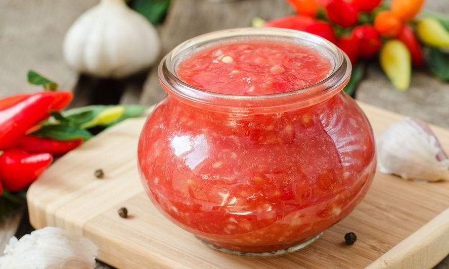 Рецепт аджики из свежих помидоров