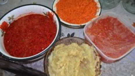 аджика острая с яблоками