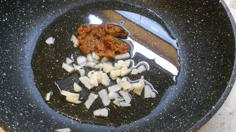 баклажаны с острым перцем и аджикой по-грузински