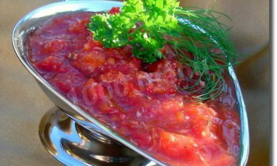 Рецепт жгучей аджики из хрена и помидор с чесноком на зиму