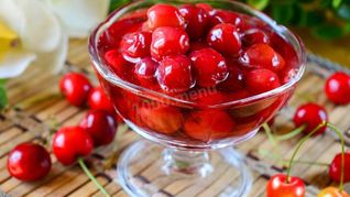 Черешня в собственном соку на зиму