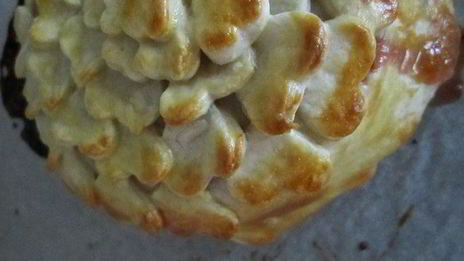 камамбер с клубничным джемом