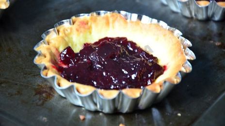 песочные корзинки с джемом