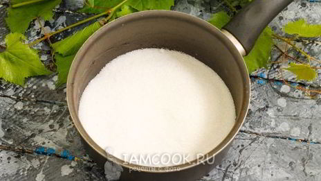 компот из черного винограда на зиму