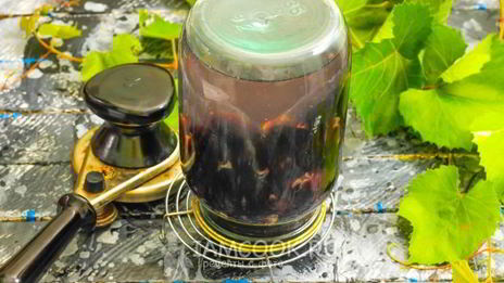 компот из черного винограда на зиму