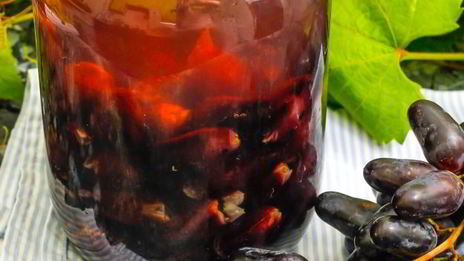 компот из черного винограда на зиму