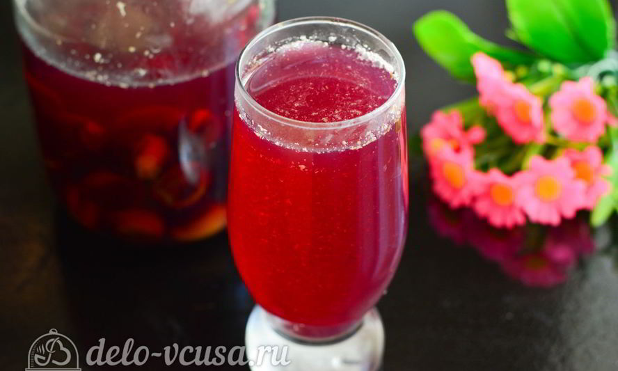 Рецепт компота из слив с косточками на зиму