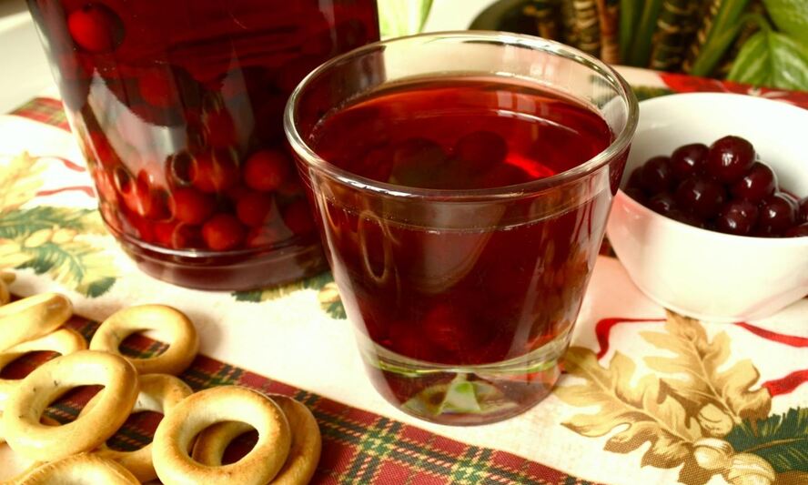 Рецепт компота из вишни с косточками вишневый на зиму