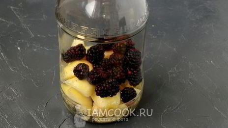 компот из яблок и ежевики на зиму