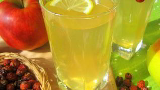 Компот с шиповником и имбирем