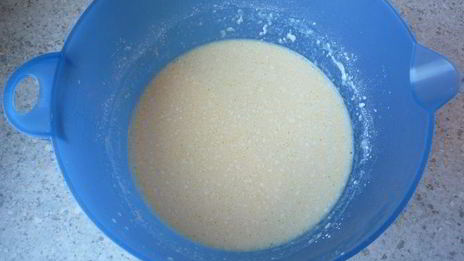 миндальные блинчики с компотом из ананаса, фиников и ванили