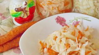 Квашеная капуста с морковью и сахаром