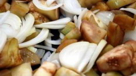 лечо с баклажанами и помидорами