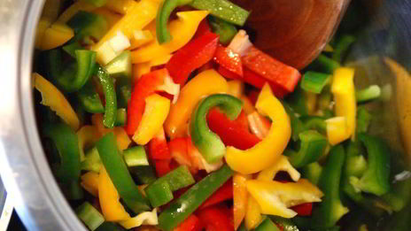 лечо с колбасой