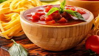 Острое лечо по-домашнему с луком и чесноком