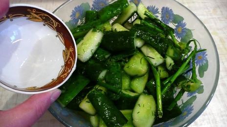 быстрые маринованные огурцы в пакете