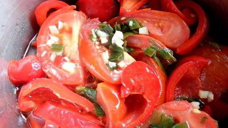 быстрые маринованные томаты и перцы