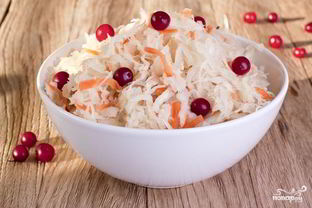 Маринованная капуста с клюквой