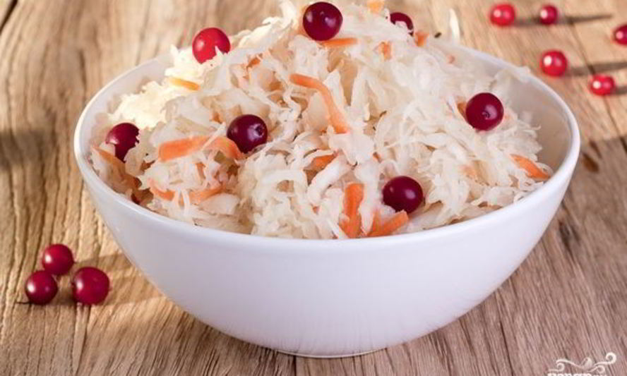 Рецепт маринованной капусты с клюквой