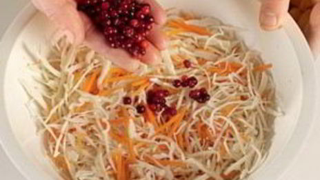 маринованная капуста с клюквой