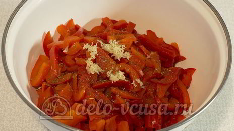 маринованный болгарский перец в масле с чесноком