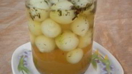 маринованный лук в банках на зиму