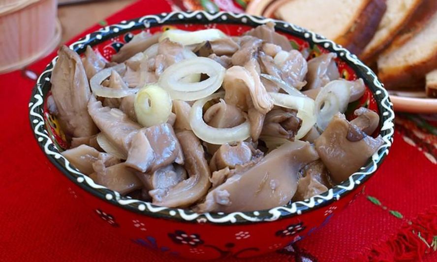 Рецепт маринованных вешенок с луком