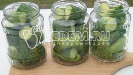 огурцы маринованные резанные с перцем