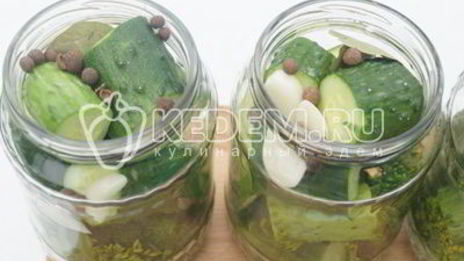 огурцы маринованные резанные с перцем