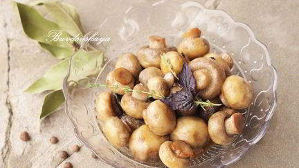 Маринованные шампиньоны