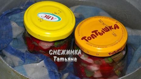 редис маринованный с зеленым луком