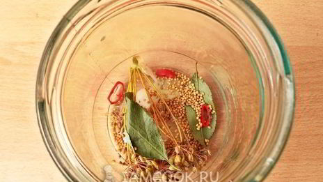 огурцы с семенами горчицы на зиму