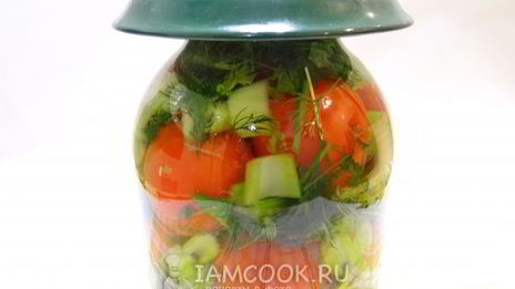 помидоры, квашенные с чесноком и зеленью