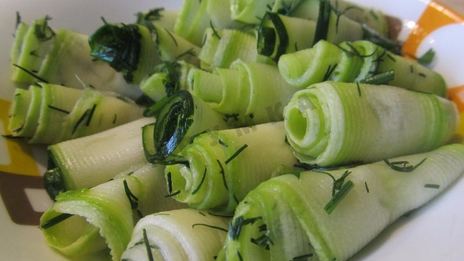 быстрые малосольные кабачки