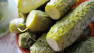 Хрустящие малосольные огурцы