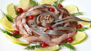 Малосольная селедка для праздника