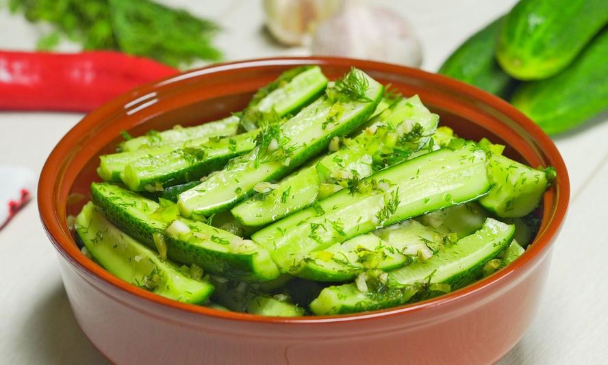 Рецепт малосольных огурцов с чесноком и перцем