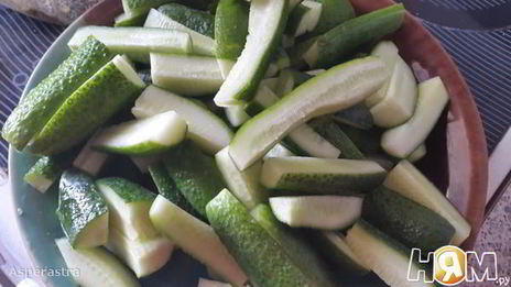 малосольные огурцы с горчицей в пакете